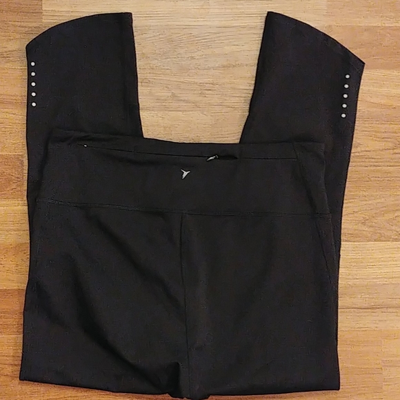 Old Navy Capri Leggings - Picture 4 of 6